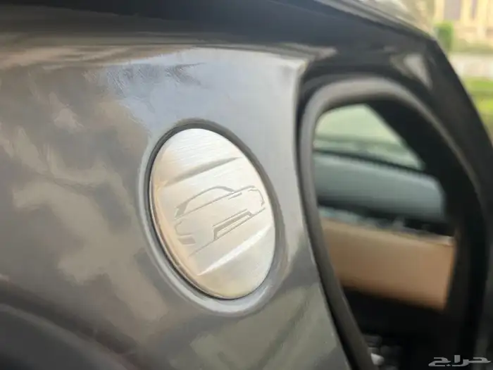 لاندروفر 2025 فيلار p250 مالك اول ممشى 21 الف بحالة الجديد 16