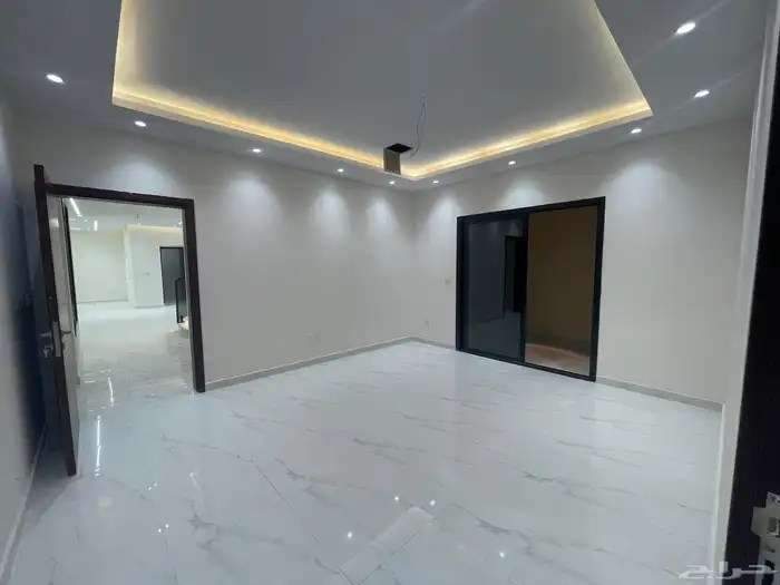 فيلا للإيجار المشرقية حي الجنادرية 8