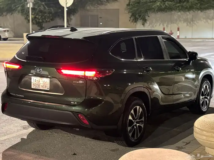 للبيع تويوتا هايلاندر GLE موديل 2023 نظافه وكاله وممشى قليل 0