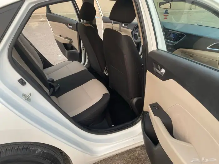 للبيع اكسنت 2023 9