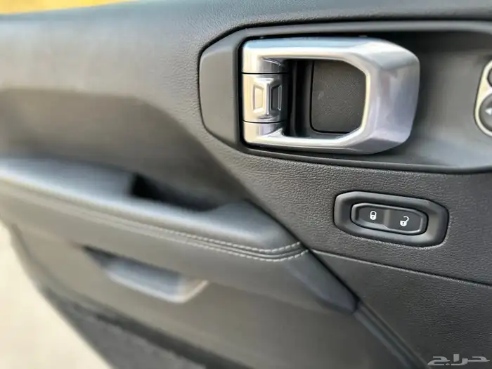 رانجلر صحارى V6 ماشي 33 الف فقط بحاله الوكاله 22