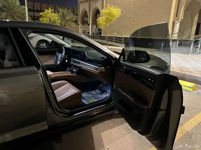 ازيرا بريميوم 2024 ( شبه جديد ) وارد الوعلان 35