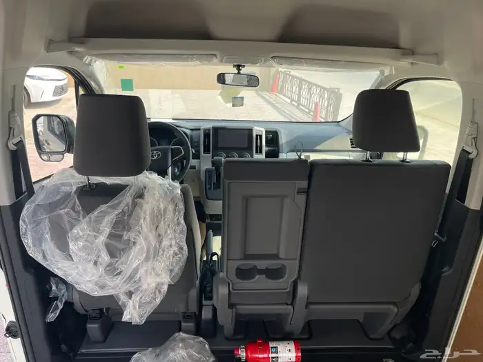 تويوتا باص بضاعة سقف عالي باب منفصل موديل 2026 ديزل 14