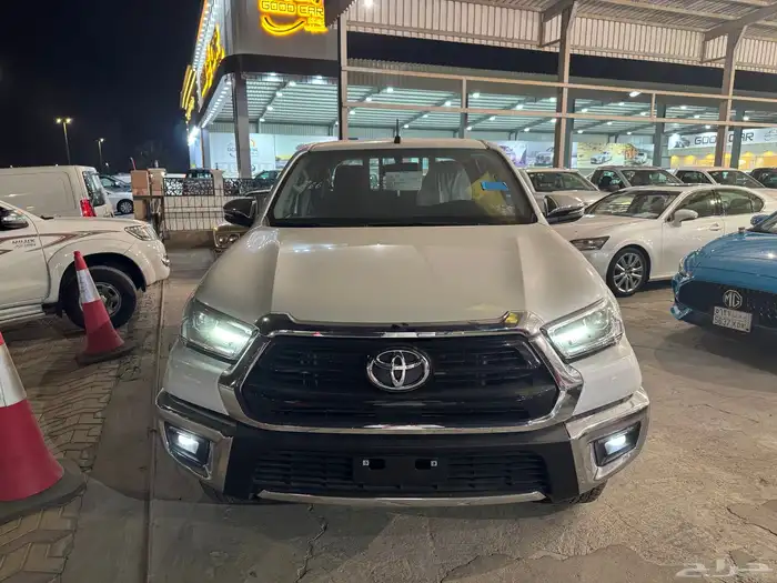 للبيع هايلوكس 2025 اصفار سعودي 4