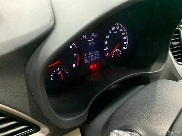 للبيع هونداي اكسنت وارد الوكيل منوة المستخدم 11