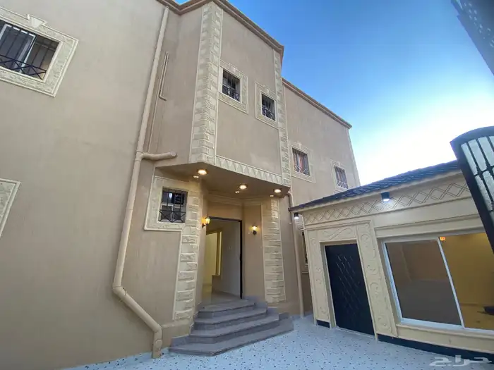 فلة في حي الضيافه 491 م 2