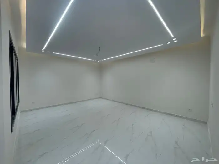 فيلا للإيجار المشرقية حي الجنادرية 15