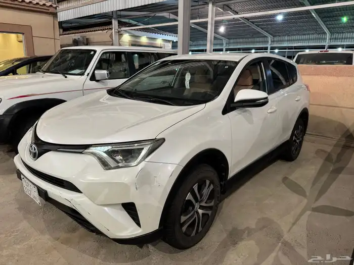 للبيع تويوتا راف فور موديل 2017 0