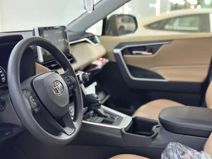 تويوتا راف فور XLE بنزين م2025 5