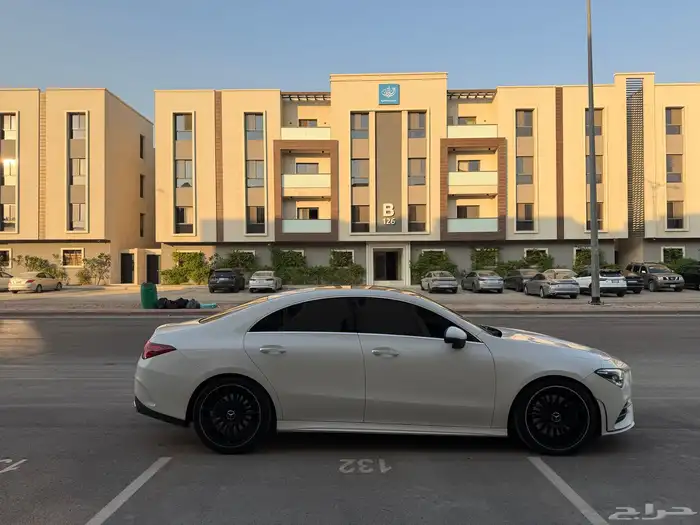 للبيع مرسيدس cla250 9