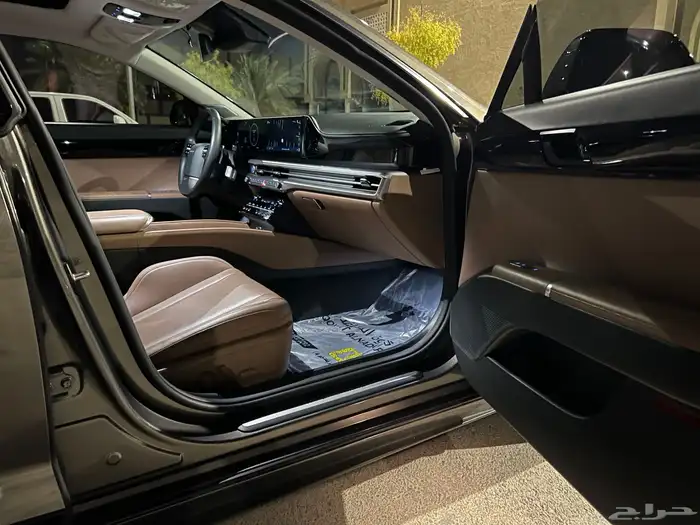 ازيرا بريميوم 2024 ( شبه جديد ) وارد الوعلان 36