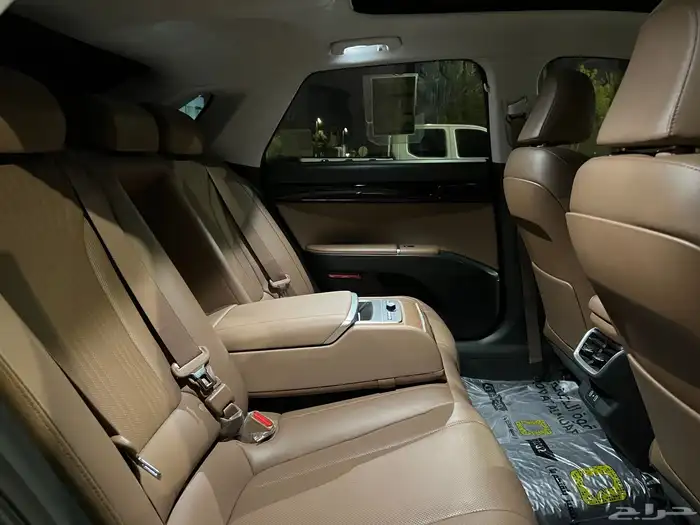 ازيرا بريميوم 2024 ( شبه جديد ) وارد الوعلان 25