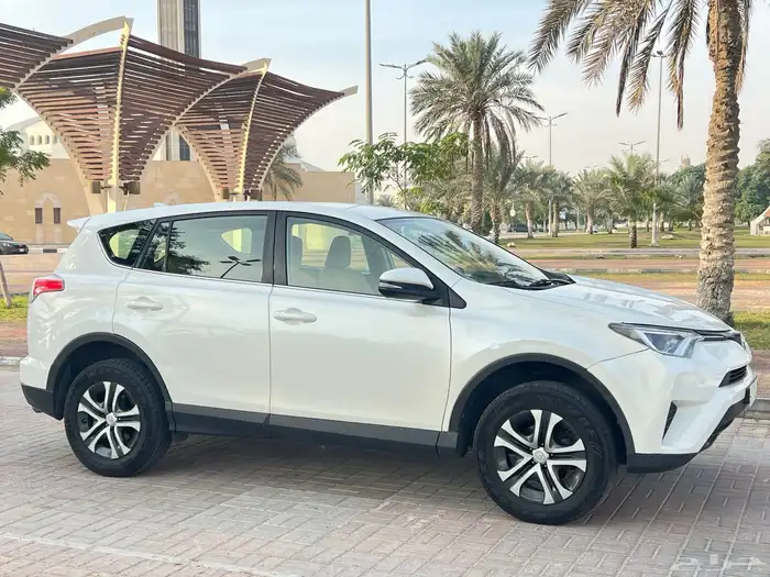 تويوتا راف فور 2018 10