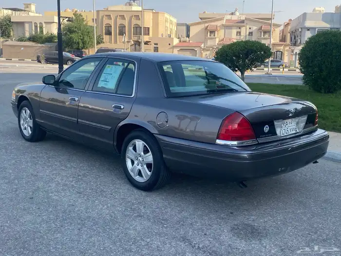 للبيع فورد كراون فكتوريا 2010 2