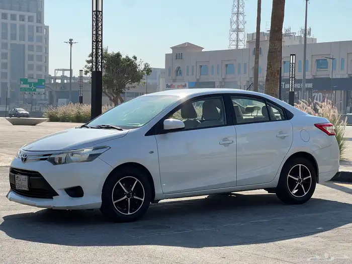 تويوتا يارس موديل 2017 ليمتدد 1