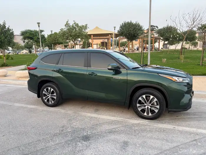 للبيع تويوتا هايلاندر GLE موديل 2023 نظافه وكاله وممشى قليل 15