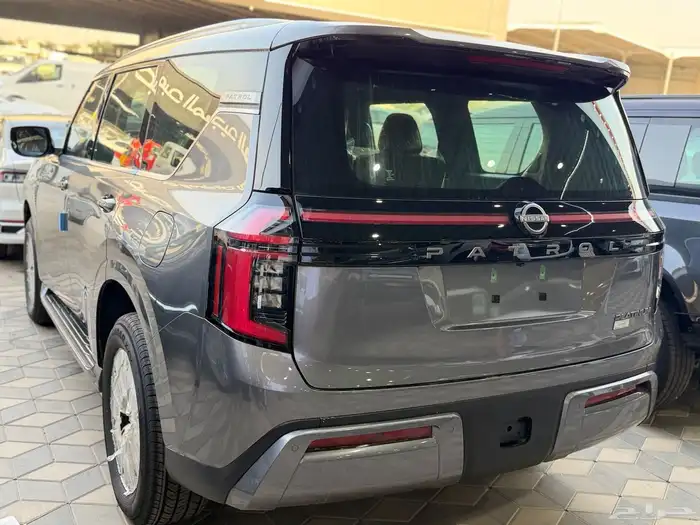 نيسان باترول بلاتينيوم 2026 تنفس طبيعي رمادي نظام 50-50 5