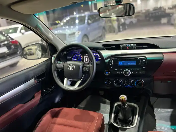 تويوتا هايلوكس 2016 بنزين قير عادي ماشي 291 الف 6