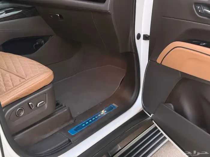 اسكاليد 2021 بلاك اديشن قصير 23