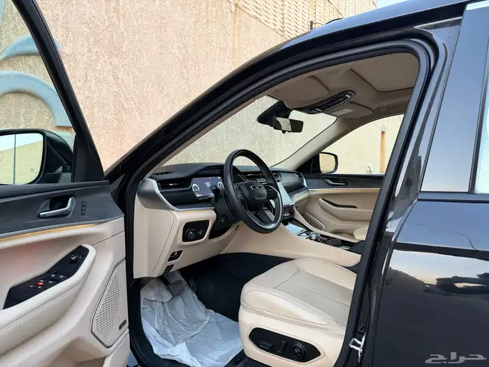 جيب جراند شيروكي ليمتد موديل 2022 وكالة 13