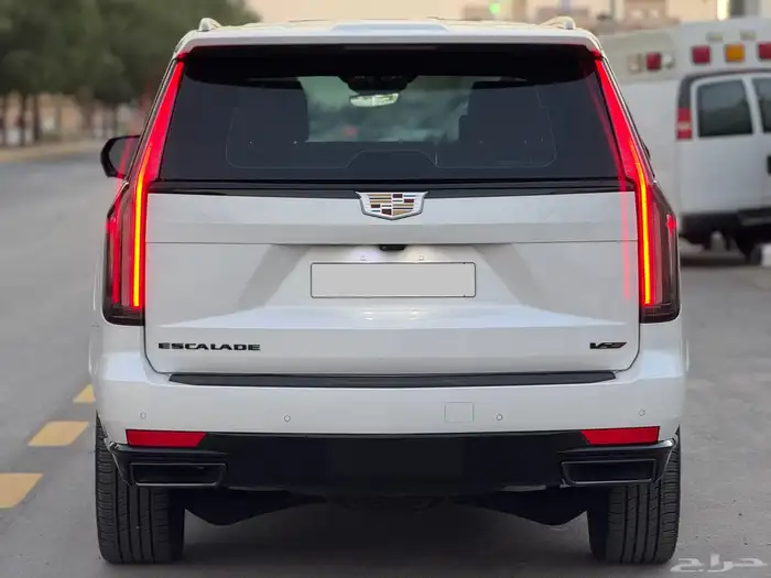 اسكاليد 2021 بلاك اديشن قصير 5