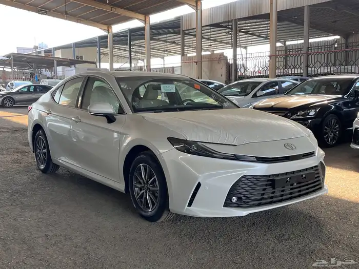 تويوتا كامري 2025 E بنزين زيرو عبداللطيف جميل 2