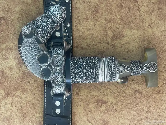 خنجر فضه الراس قرن الصب فضه كامل للإهداء او المقتنى 1