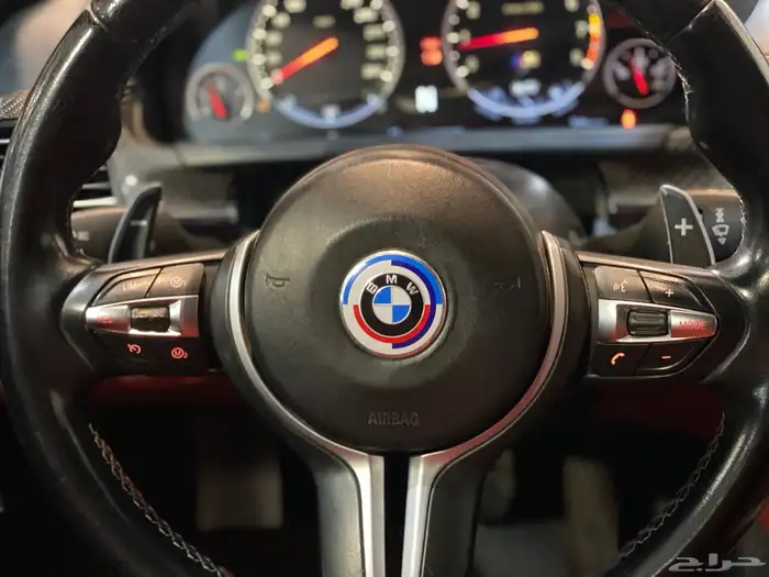 بي ام دبليو M6 2016 بحاله نظيفة جدا 14