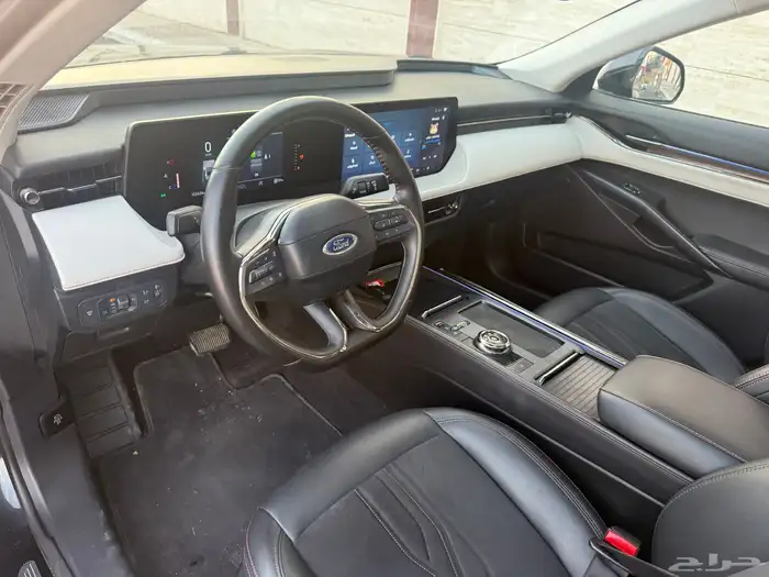 فورد_توروس_2023_تيتانيوم 57