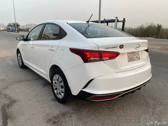 للبيع اكسنت 2023 3