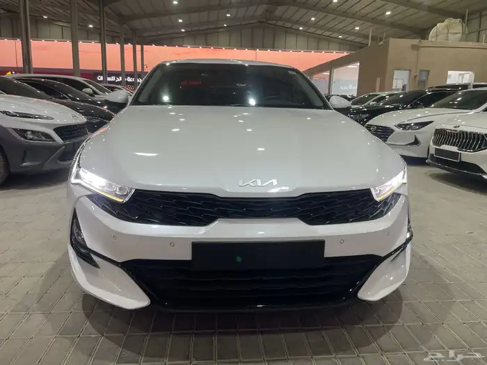 كيا كي 5 2022 قياده ذاتيه ( بنزين ) 2.0L 5