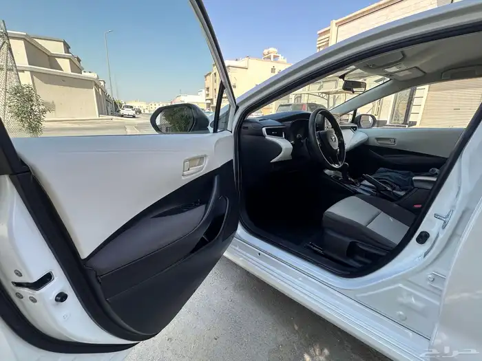 تويوتا كورولا 2021 نضيف1500cc XLI 12