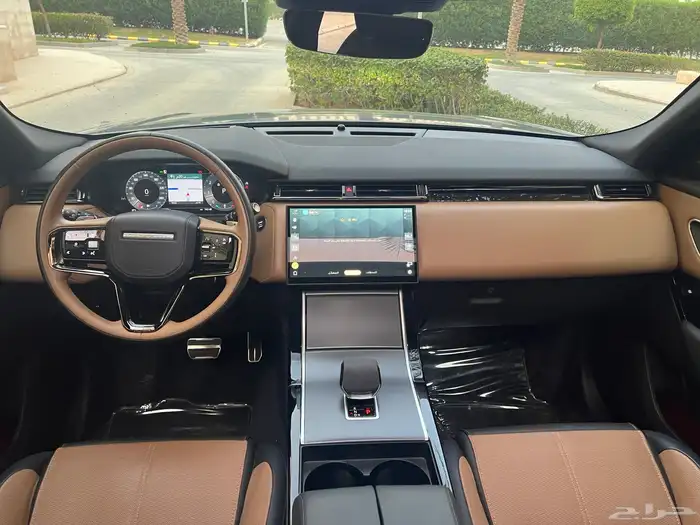 لاندروفر 2025 فيلار p250 مالك اول ممشى 21 الف بحالة الجديد 10