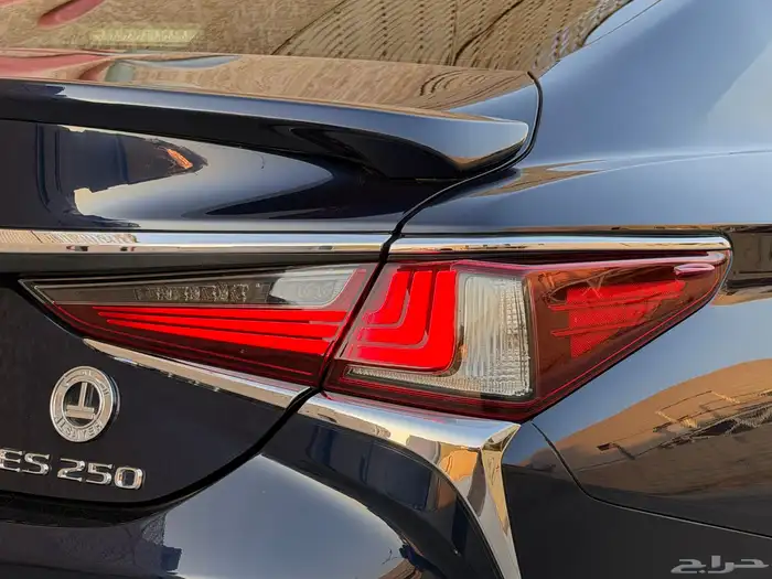 لكزس ES250 موديل 2023 15