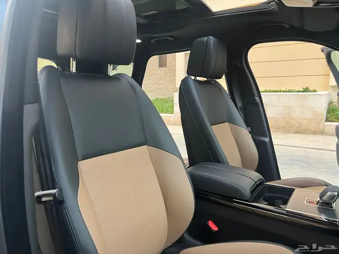 لاندروفر 2025 فيلار p250 مالك اول ممشى 21 الف بحالة الجديد 58