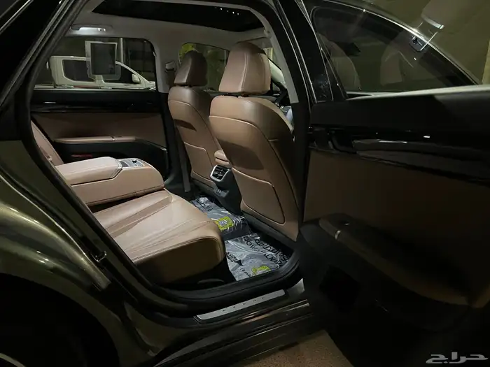 ازيرا بريميوم 2024 ( شبه جديد ) وارد الوعلان 26