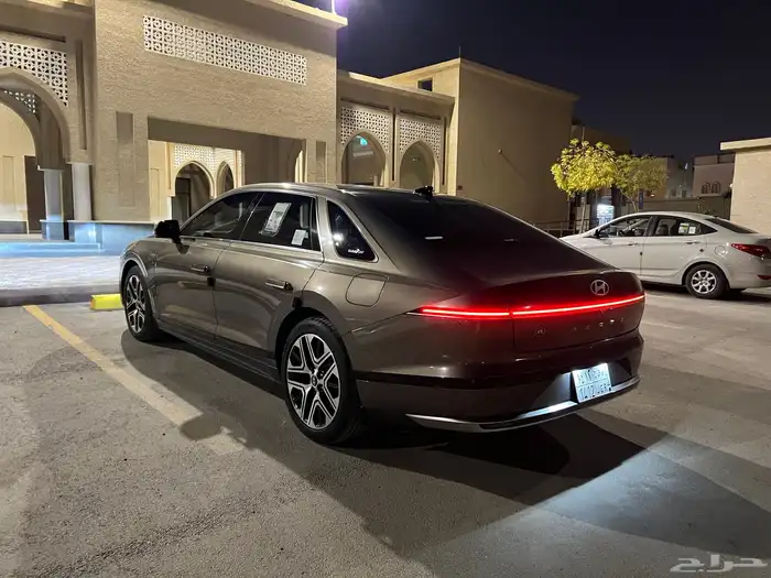 ازيرا بريميوم 2024 ( شبه جديد ) وارد الوعلان 9