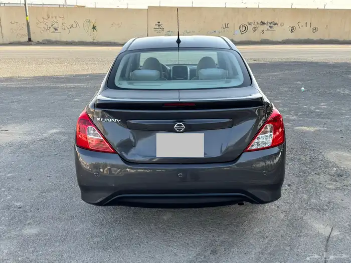 نيسان صني فل كامل 2023 نظيف 3