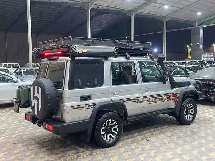 لاند كروزر موديل lc76 2024 فل كامل تخشيب 3