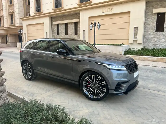 لاندروفر 2025 فيلار p250 مالك اول ممشى 21 الف بحالة الجديد 20