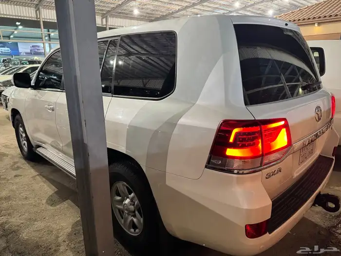 للبيع تويوتا لاندكروزر 2021 جكسار 8 سلندر 3