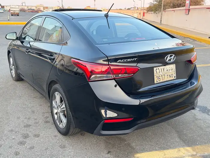 أكسنت سعودي فل كامل مكينة 1600 موديل 2020 مخزنه 3