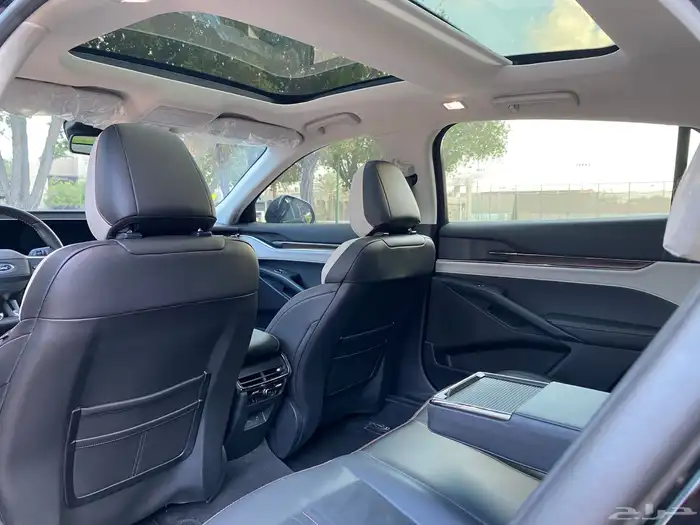 2023 فورد توروس تيتانيوم فل كامل 13