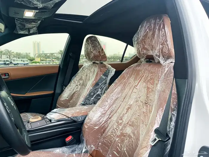 لكزس IS300 2022 8