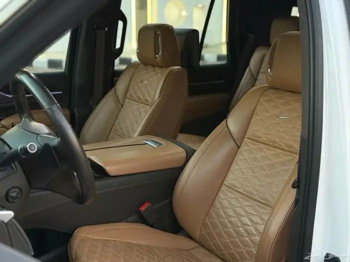 اسكاليد 2021 بلاك اديشن قصير 17