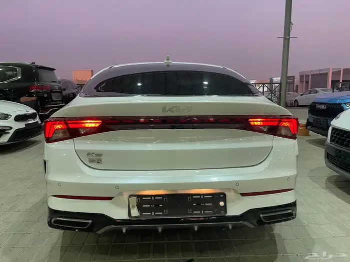 كيا كي 5 2022 قياده ذاتيه ( بنزين ) 2.0L 6
