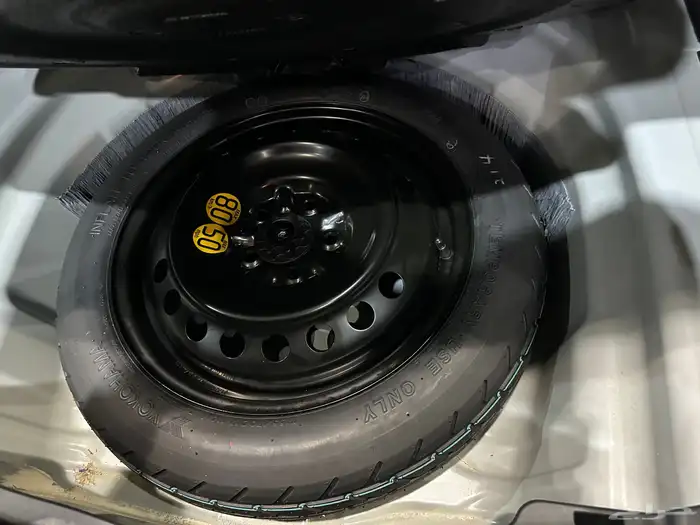 لكزس ES250 موديل 2024 نظيف 23