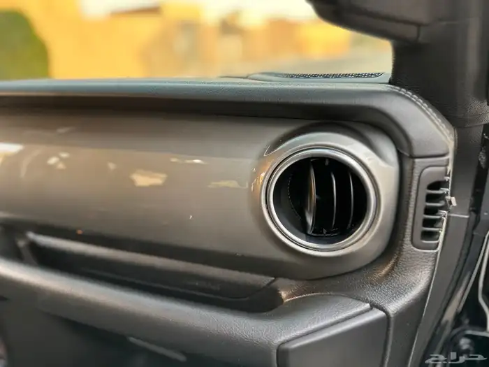 رانجلر صحارى V6 ماشي 33 الف فقط بحاله الوكاله 30