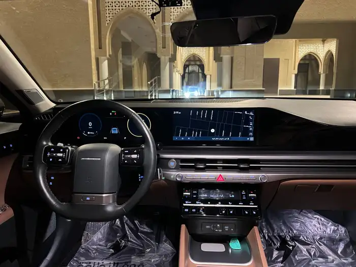 ازيرا بريميوم 2024 ( شبه جديد ) وارد الوعلان 21