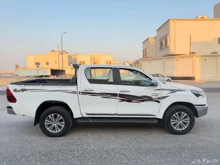 هايلوكس 2022 ديزل GLX-S سعودي .. 4